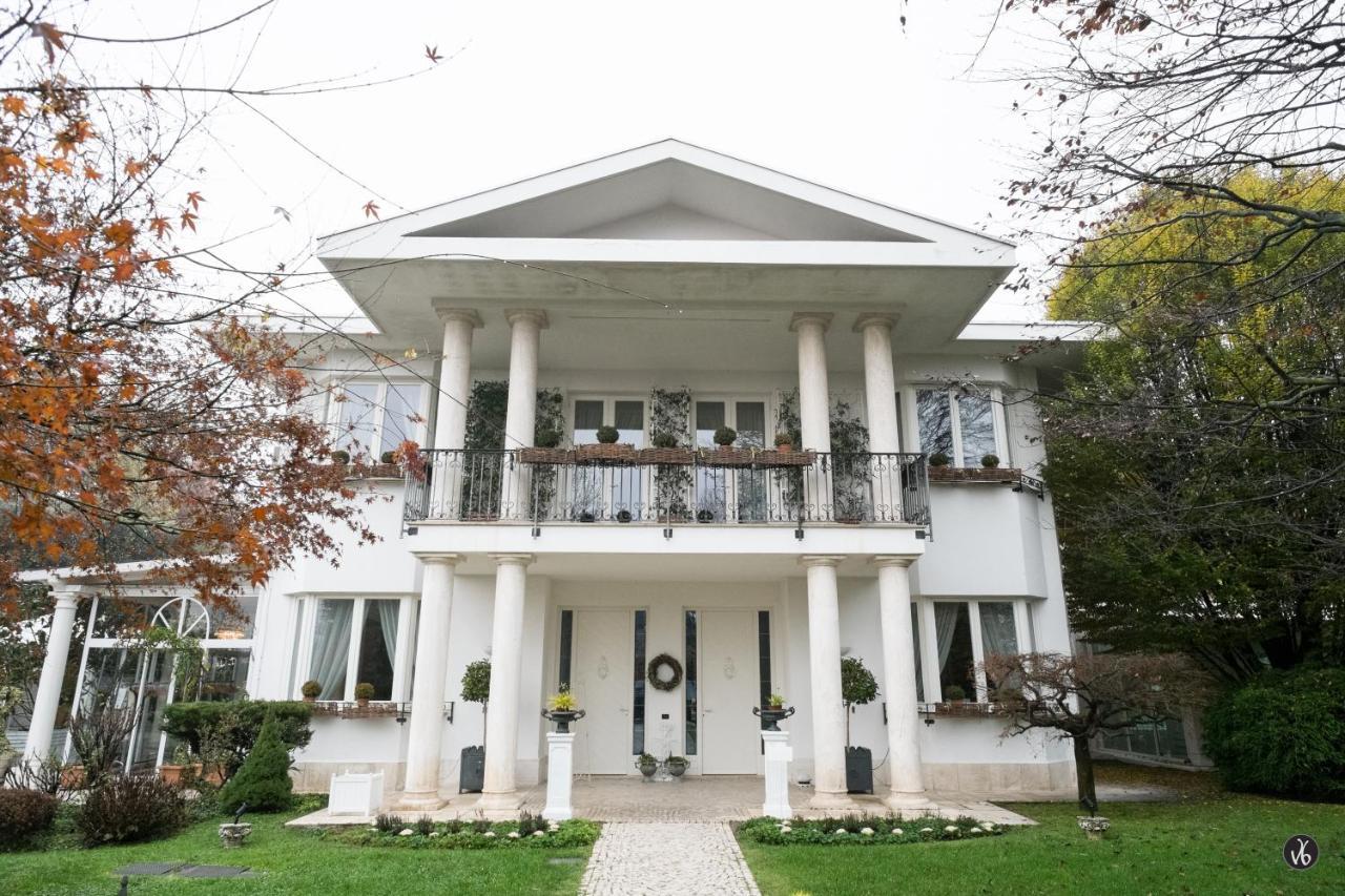 Villa Patrizia Magnago Екстер'єр фото