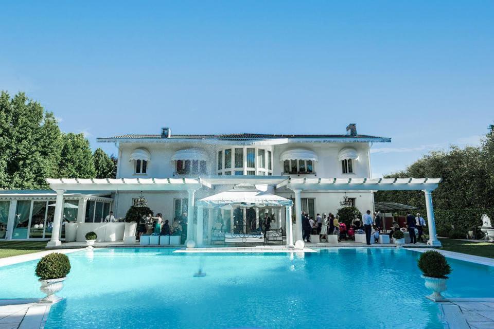Villa Patrizia Magnago Екстер'єр фото